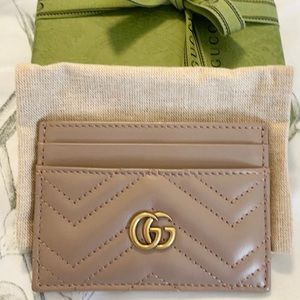 GG Marmont Matelassé Leather Card Holder